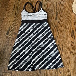 Lola small black and white summer dress